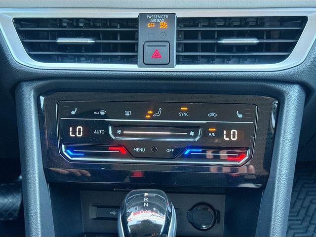 2025 Volkswagen Taos SE - Photo 16