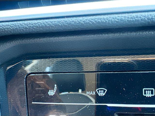 2025 Volkswagen Taos SE - Photo 19