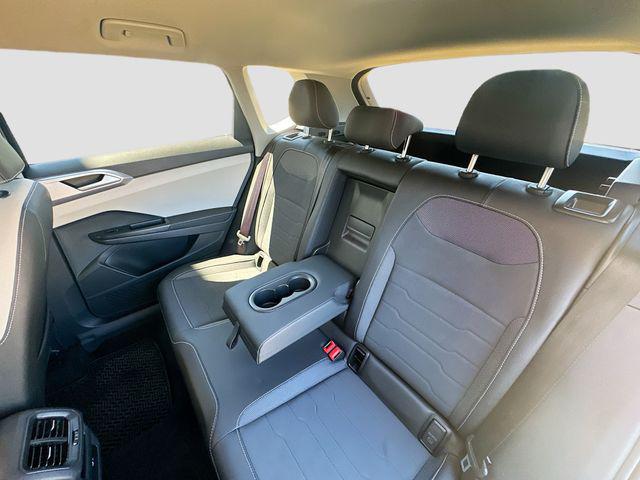 2025 Volkswagen Taos SE - Photo 24