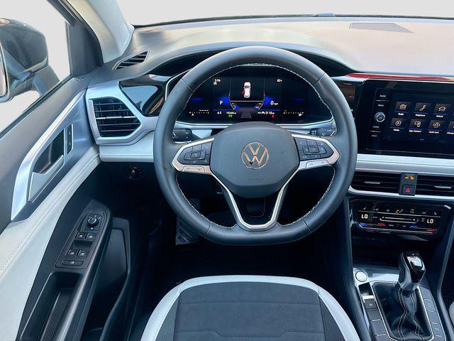 2025 Volkswagen Taos SE - Photo 25