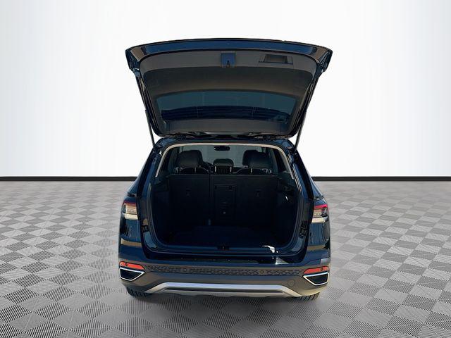 2025 Volkswagen Taos SE - Photo 28