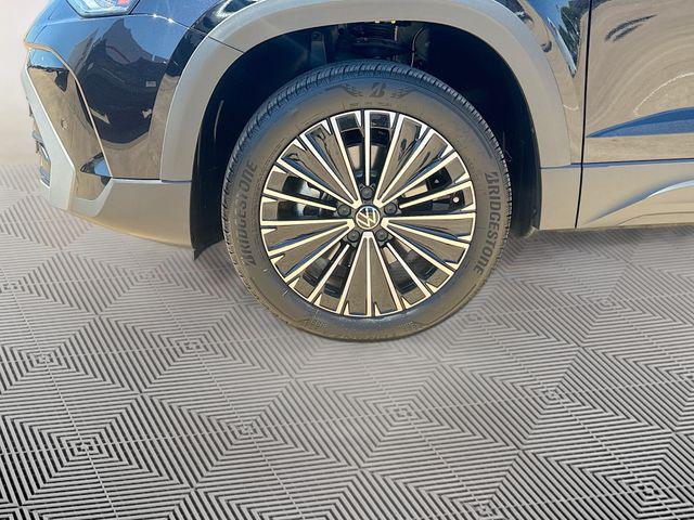2025 Volkswagen Taos SE - Photo 33