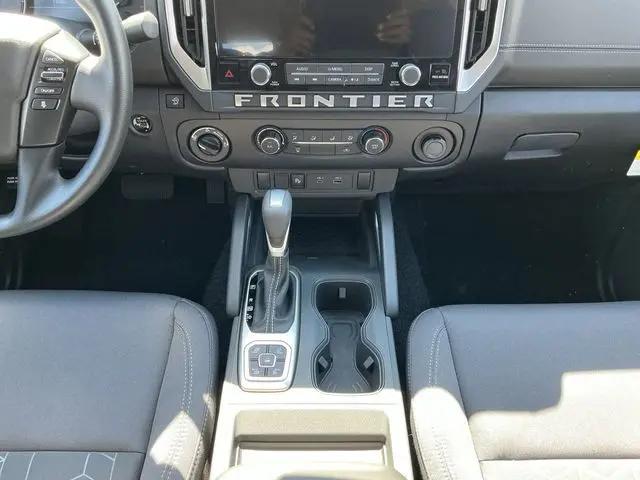 2026 Nissan Frontier Crew Cab SV 4x4