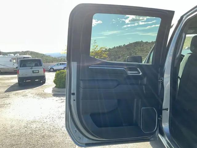 2023 Chevrolet Silverado 1500 4WD Crew Cab Short Bed RST