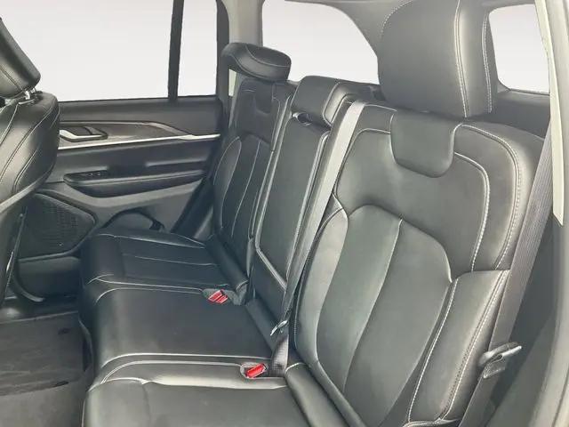 2024 Jeep Grand Cherokee Limited 4x2