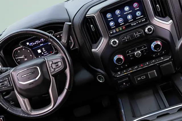 2022 GMC Sierra 3500HD 4WD Crew Cab Long Bed Denali