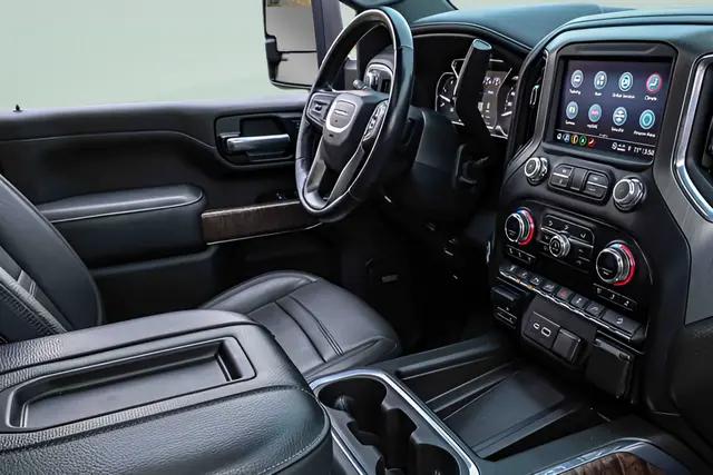 2022 GMC Sierra 3500HD 4WD Crew Cab Long Bed Denali