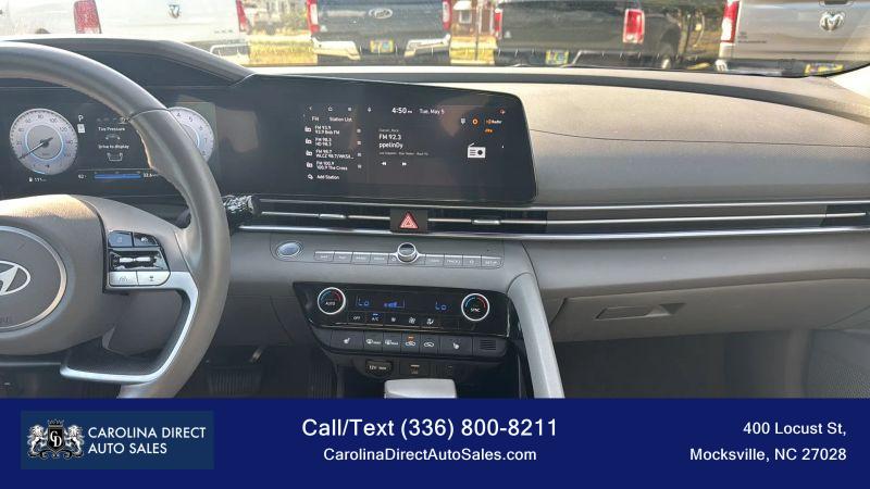 2025 Hyundai Elantra SEL Convenience