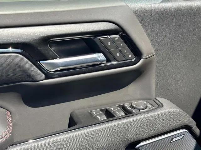 2026 GMC Sierra 2500HD Crew Cab, Standard Bed, AT4X, 4WD