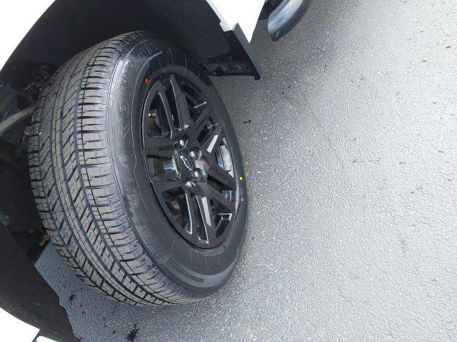 2021 Chevrolet Silverado 1500 4WD Crew Cab Short Bed Custom