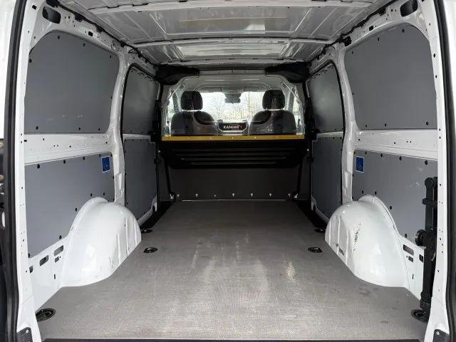 2022 Mercedes-Benz Metris Base