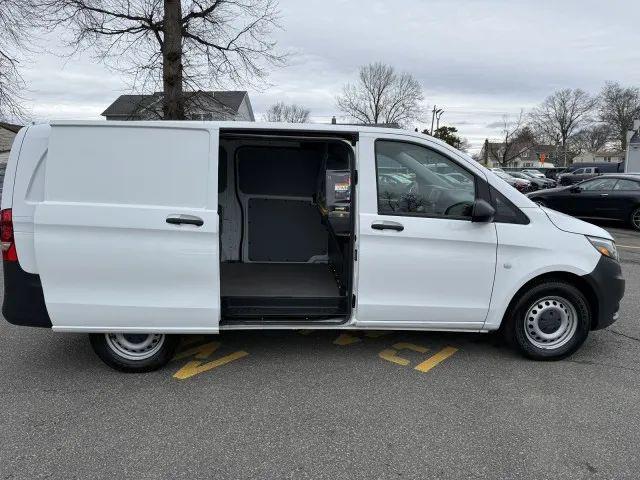 2022 Mercedes-Benz Metris Base