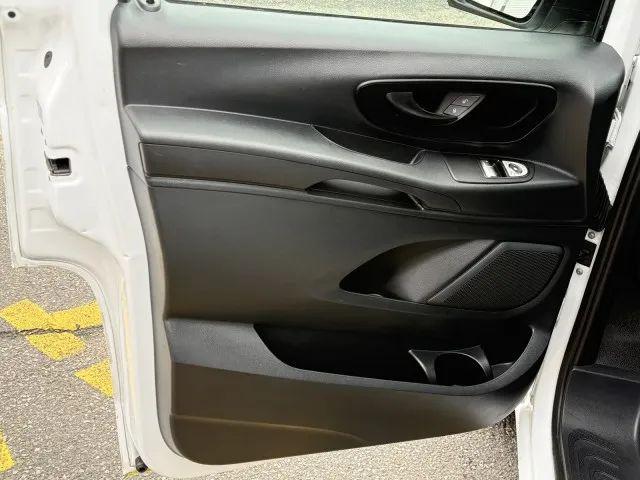 2022 Mercedes-Benz Metris Base