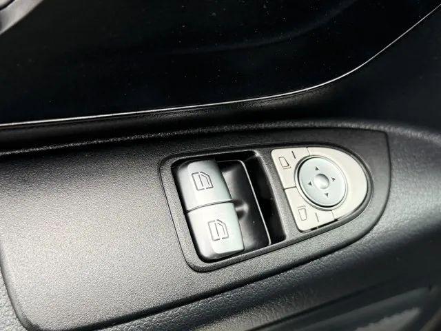 2022 Mercedes-Benz Metris Base