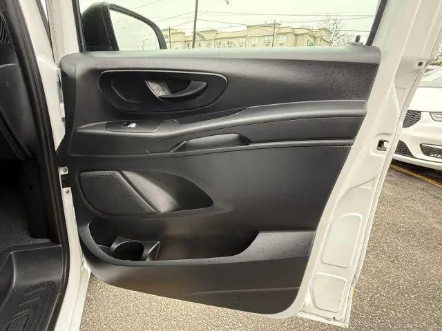 2022 Mercedes-Benz Metris Base
