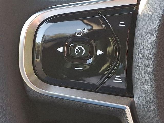 2024 Volvo S60 B5 Plus Dark Theme