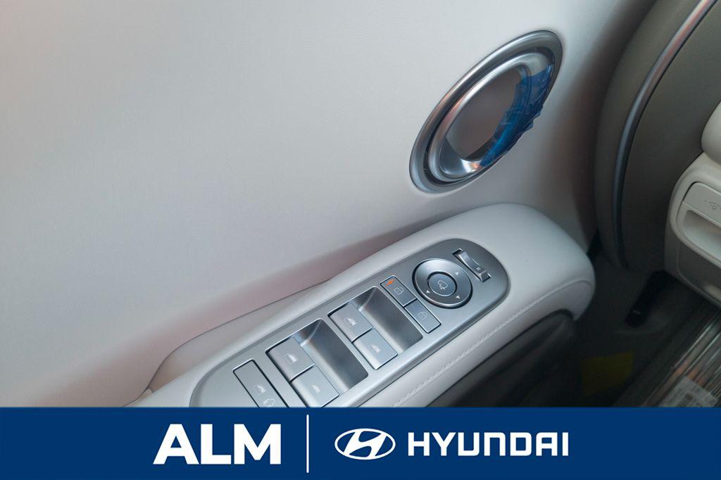 New 2026 Abyss Black Pearl HYUNDAI SEL Premium FWD image 32