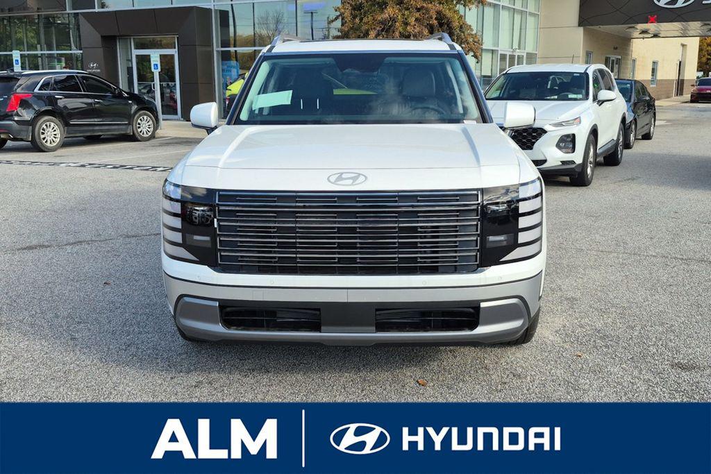New 2026 Creamy White Pearl HYUNDAI SEL FWD image 3