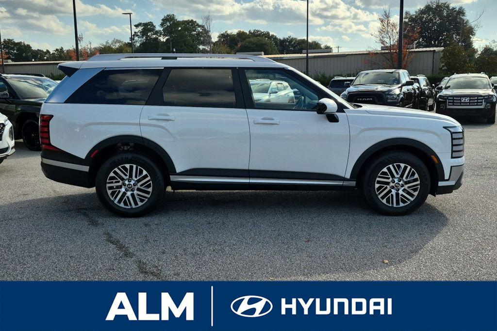 New 2026 Creamy White Pearl HYUNDAI SEL FWD image 5