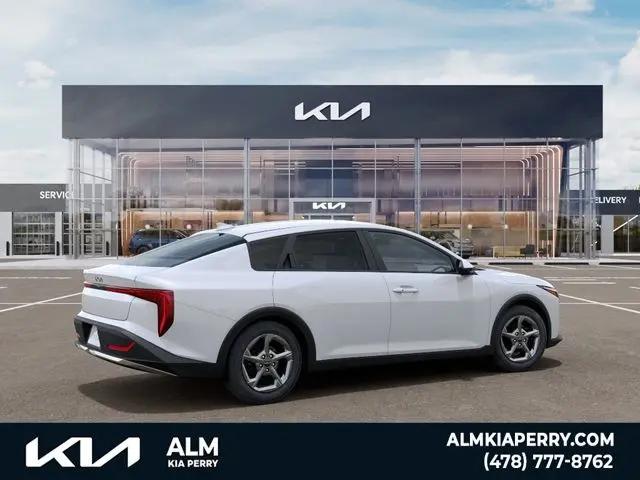 2026 Kia K4 LXS