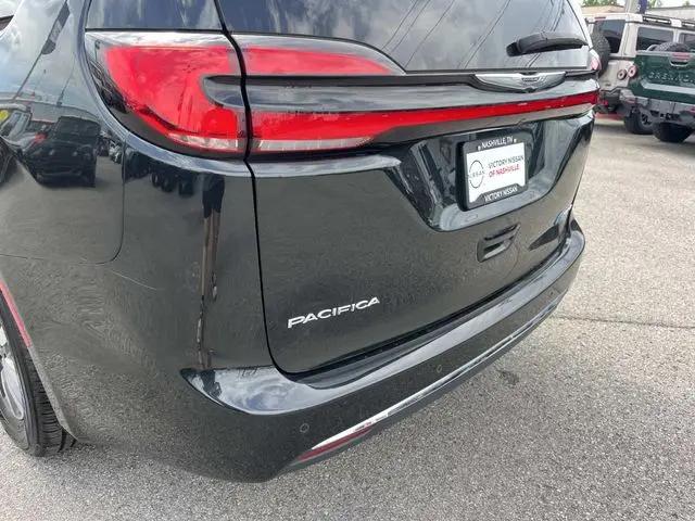 2022 Chrysler Pacifica Hybrid Touring L