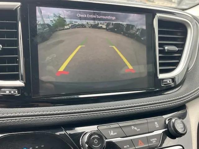 2022 Chrysler Pacifica Hybrid Touring L
