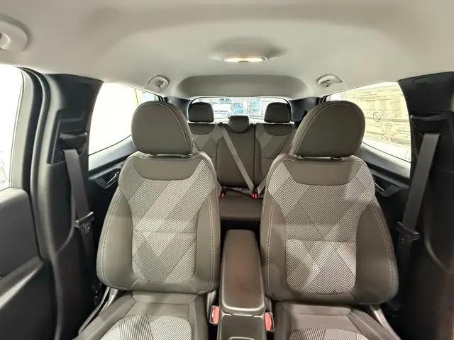 2027 Chevrolet Bolt LT FWD