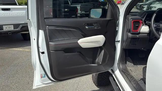 2023 GMC Canyon 4WD Crew Cab Short Box AT4X