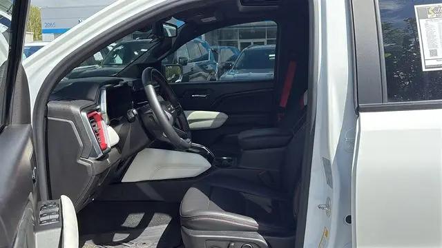 2023 GMC Canyon 4WD Crew Cab Short Box AT4X