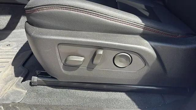 2023 GMC Canyon 4WD Crew Cab Short Box AT4X