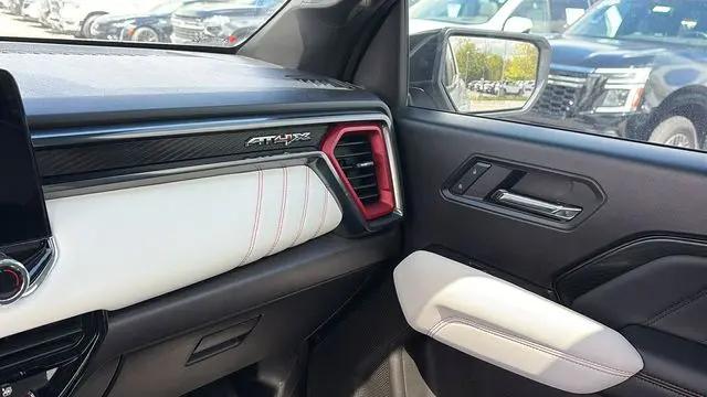 2023 GMC Canyon 4WD Crew Cab Short Box AT4X
