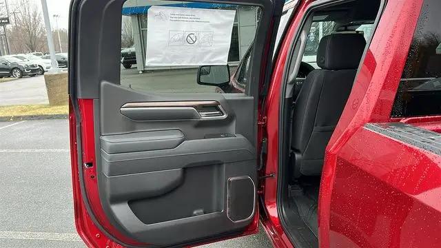2026 Chevrolet Silverado 1500 4WD Crew Cab Short Bed RST