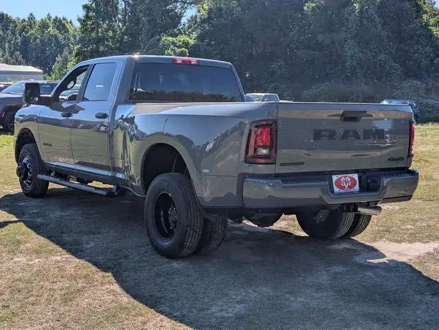 2026 Ram 3500 Big Horn Crew Cab 4x4 8' Box