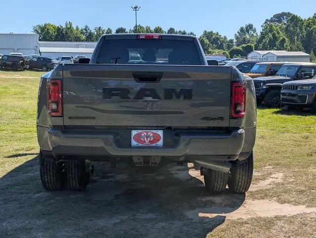 2026 Ram 3500 Big Horn Crew Cab 4x4 8' Box