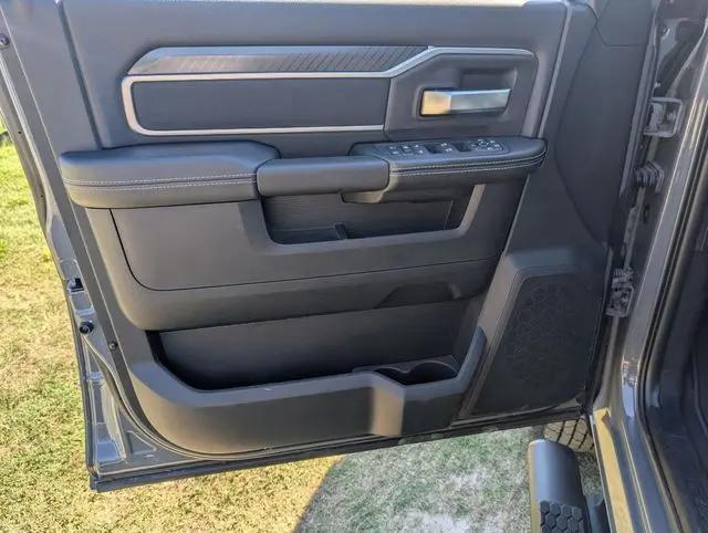 2026 Ram 3500 Big Horn Crew Cab 4x4 8' Box