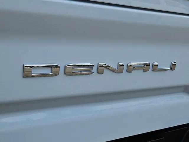 2026 GMC Sierra 3500HD Crew Cab, Long Bed, Denali Dual Rear Wheel, 4WD