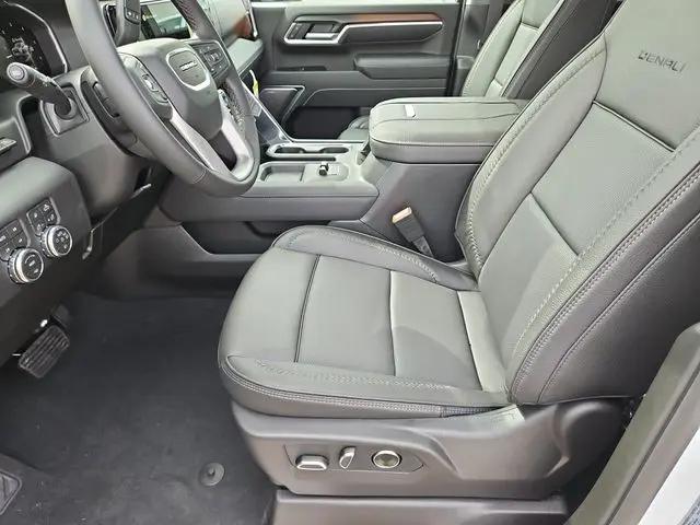 2026 GMC Sierra 3500HD Crew Cab, Long Bed, Denali Dual Rear Wheel, 4WD