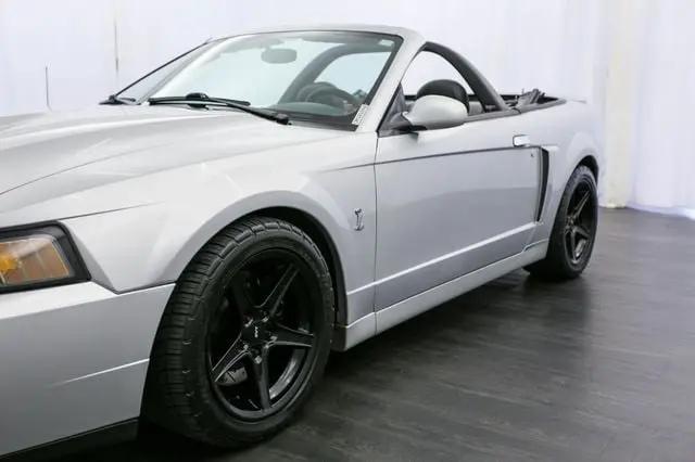 2004 Ford Mustang Cobra