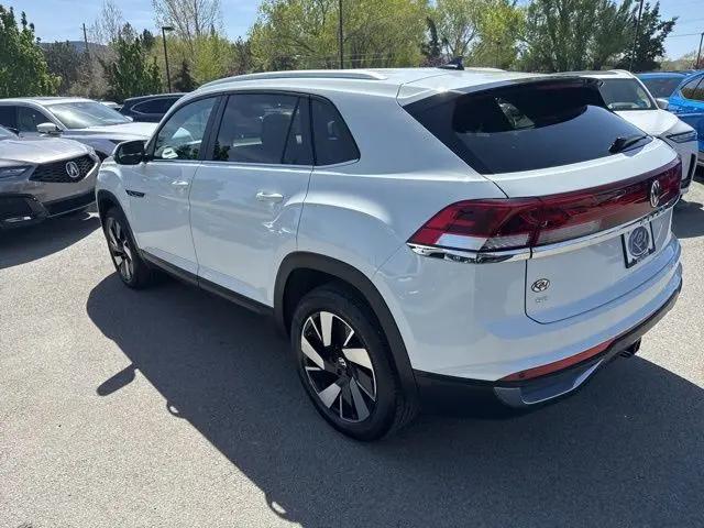 2025 Volkswagen Atlas Cross Sport 2.0T SE w/Technology