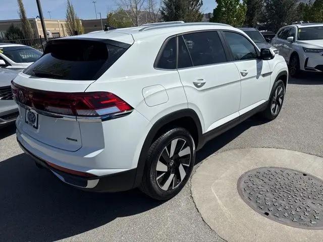 2025 Volkswagen Atlas Cross Sport 2.0T SE w/Technology