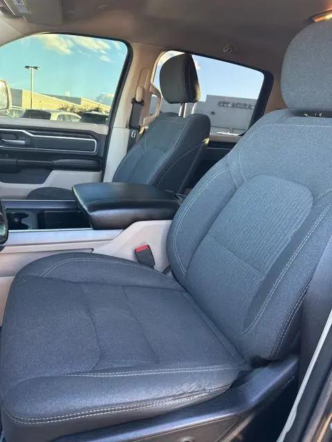 2020 Ram 1500 Big Horn Crew Cab 4x4 5'7" Box