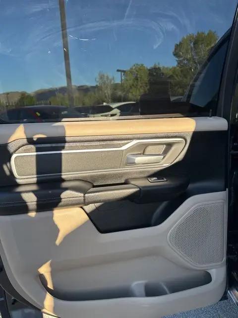 2020 Ram 1500 Big Horn Crew Cab 4x4 5'7" Box