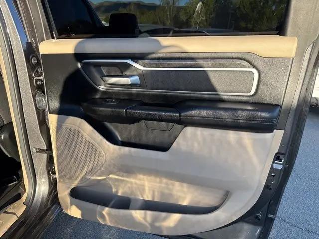 2020 Ram 1500 Big Horn Crew Cab 4x4 5'7" Box