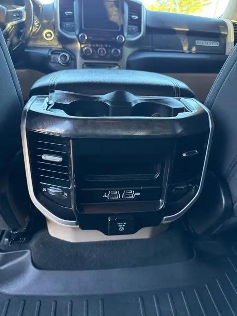 2020 Ram 1500 Big Horn Crew Cab 4x4 5'7" Box