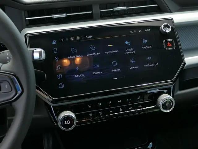 2027 Chevrolet Bolt LT FWD