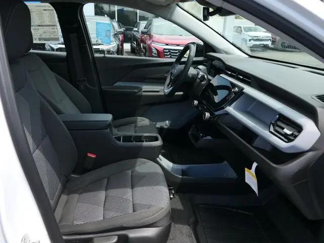 2027 Chevrolet Bolt LT FWD
