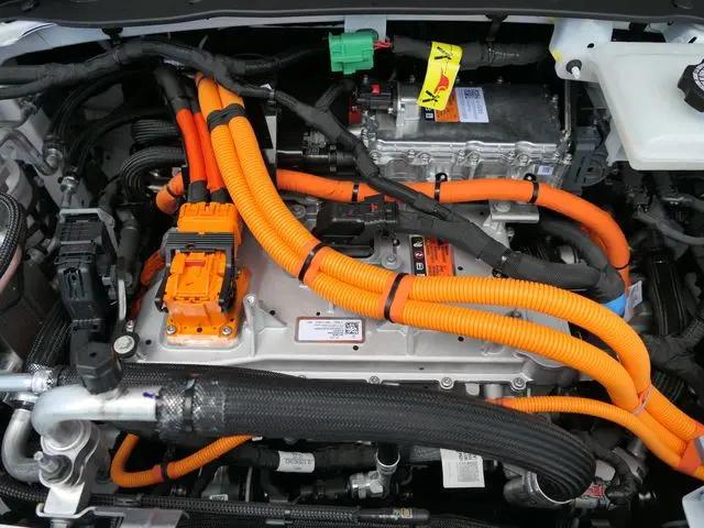 2027 Chevrolet Bolt LT FWD