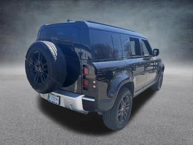 2025 Land Rover Defender 110 P300