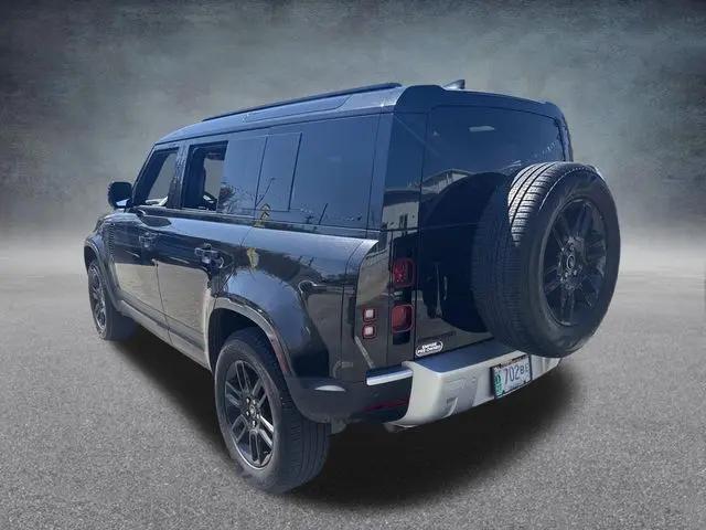 2025 Land Rover Defender 110 P300
