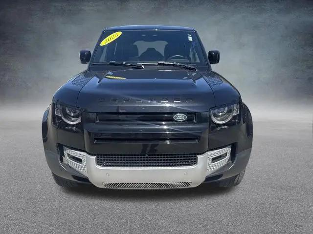 2025 Land Rover Defender 110 P300